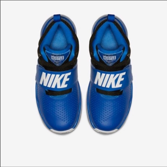 Nike Hustled D8 Sneakers - Picture 2 of 6
